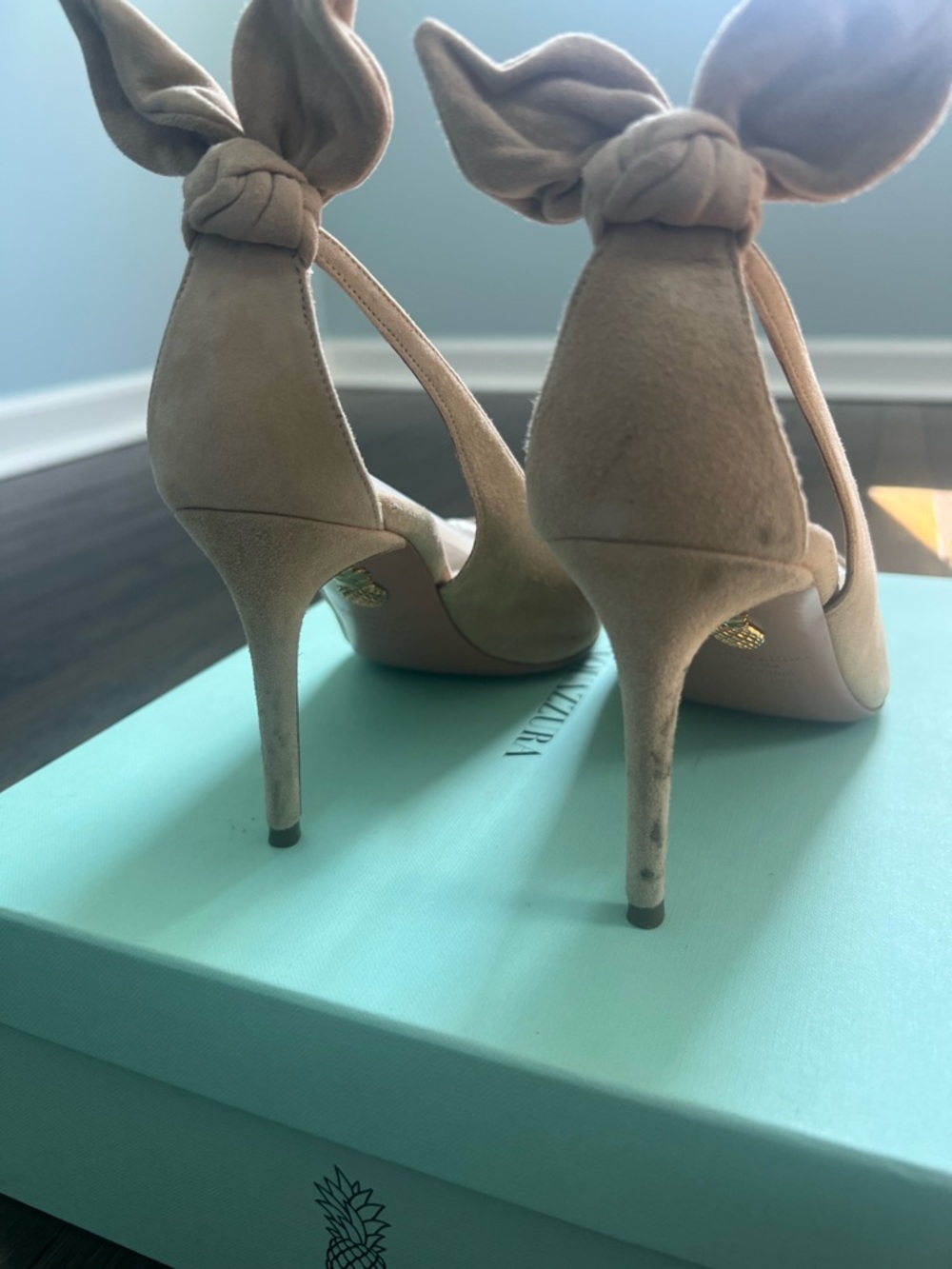 Aquazurra Bow Tie Pumps (37.5) - Picture 5 of 9